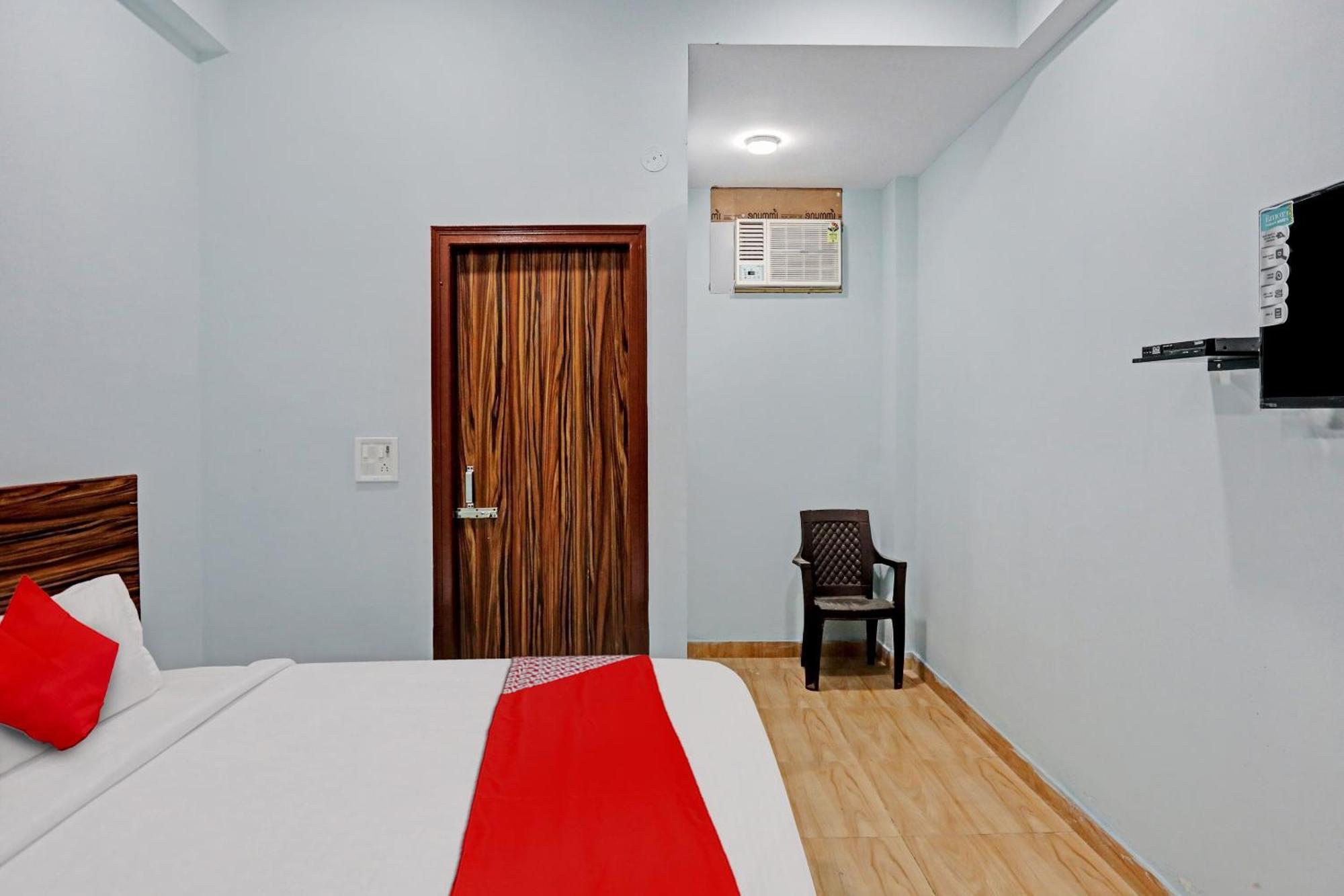 Hotel O Surya Gold Guest House Najafgarh Ngoại thất bức ảnh