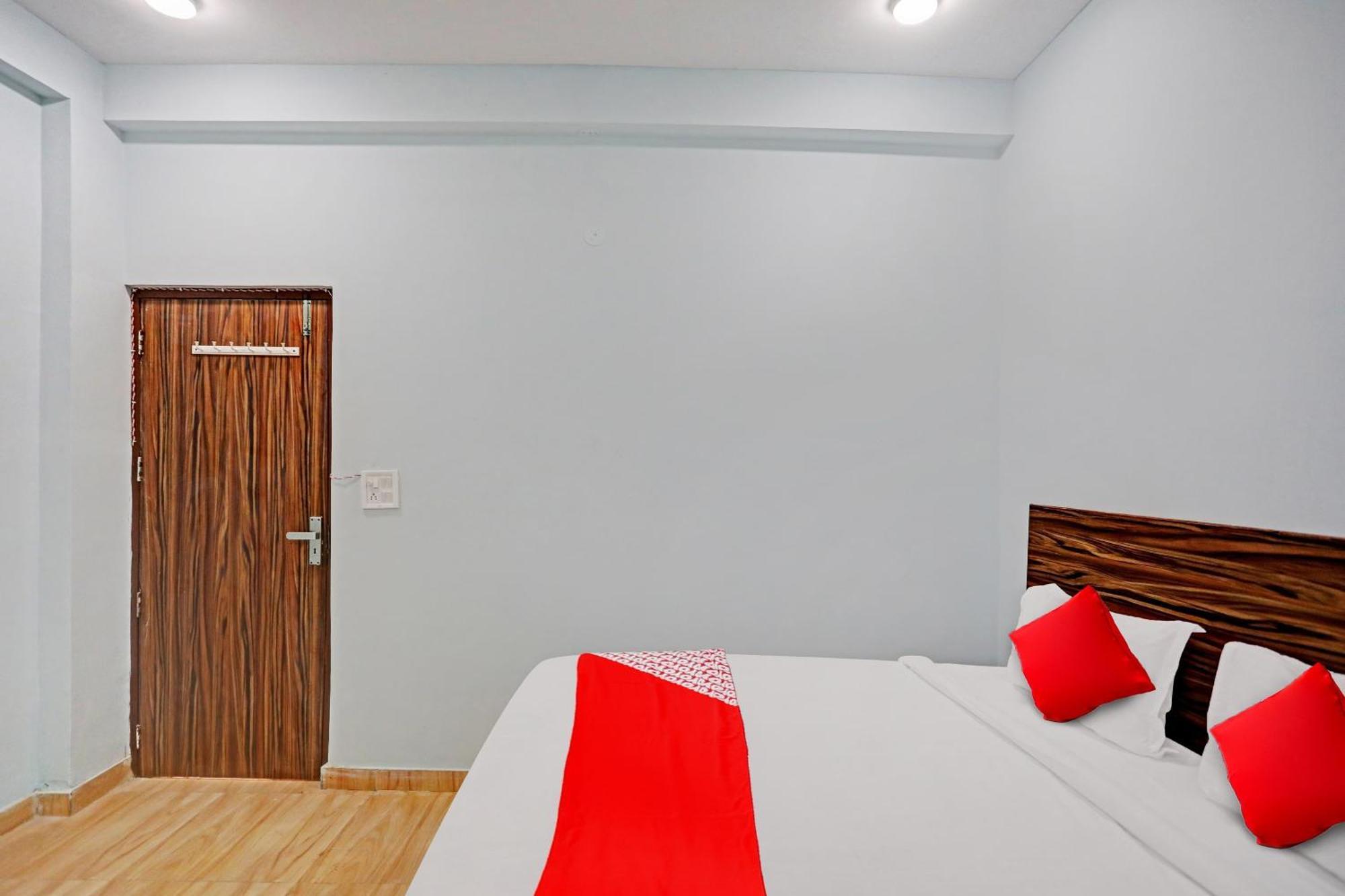 Hotel O Surya Gold Guest House Najafgarh Ngoại thất bức ảnh