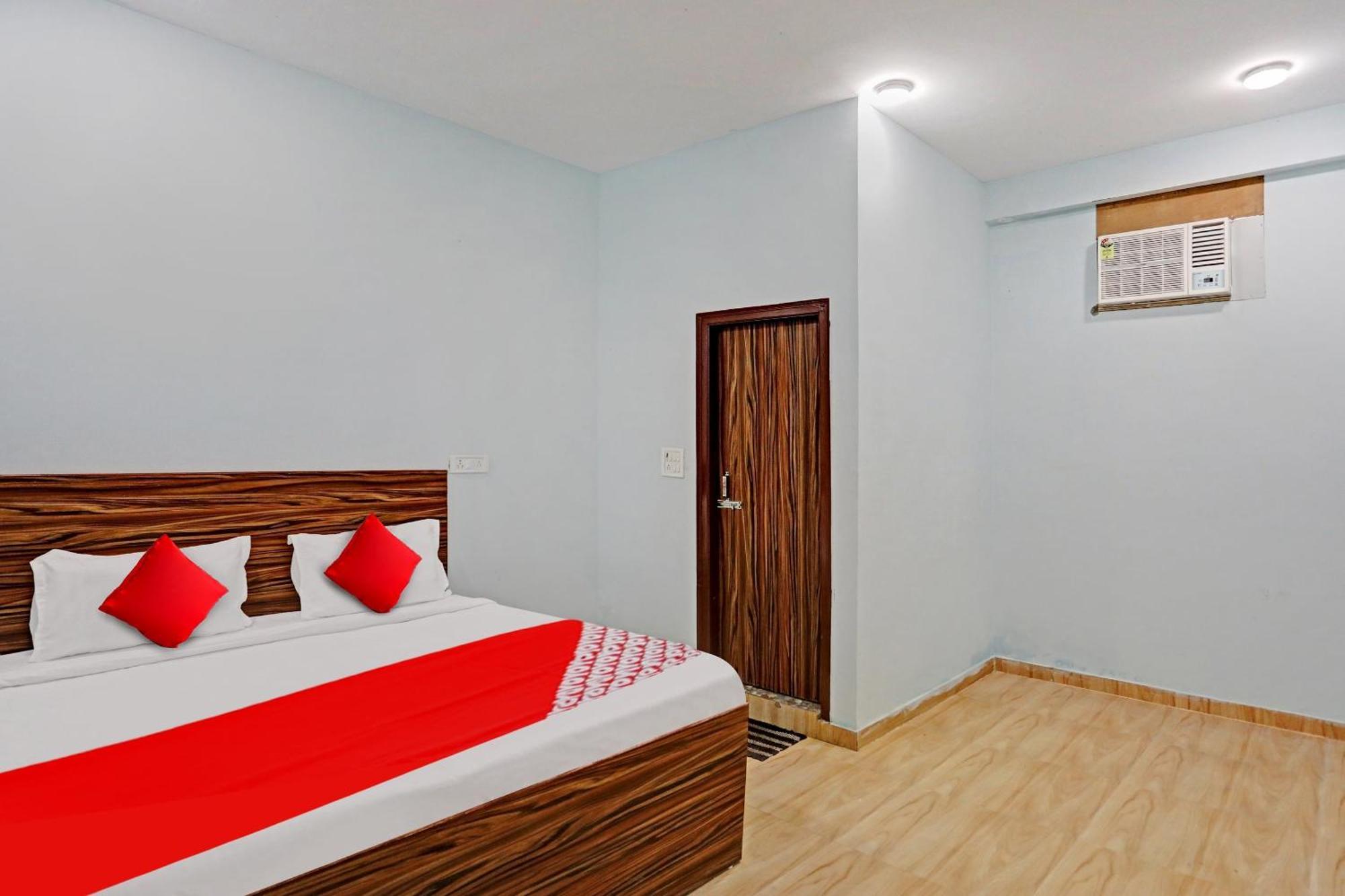 Hotel O Surya Gold Guest House Najafgarh Ngoại thất bức ảnh